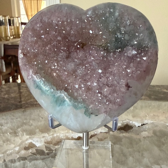 Heart-Shaped Crystal Geode Decor - Picture 4 of 7